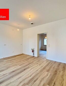 Erstbezug nach Renovierung - Stilvolle 2-Zimmerwohnung mit separatem Eingang in Zentraler Lage - Rodgau