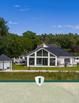 Weitblick inklusive - barrierefreier Bungalow mit großer Fensterfront, Garten, Carport und Sauna - Ratekau
