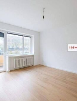 IMMOBERLIN.DE - Ersteinzug nach Sanierung! Sonnenhelle Wohnung mit Südbalkon beim Fennsee/Volkspark Wilmersdorf - Berlin