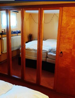 Sehr schöner Kleiderschrank, Walnuss, 50er Jahre - Bornheim (Nordrhein-Westfalen)