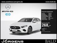 Mercedes A 180, Kompaktlimousine Progressive MBUX Wide, Jahr 2023 - Lüdenscheid