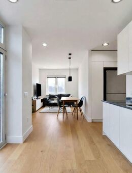 *Exklusive 2,5-Zimmer-Wohnung mit großem Balkon in bester Lage von Heusenstamm!* - Heusenstamm