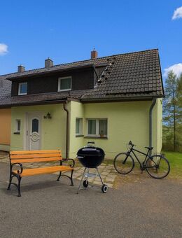 Einmalig gelegene Doppelhaushälfte am Stadtrand von Sebnitz. - Sebnitz