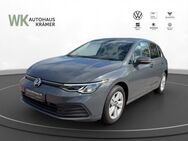 VW Golf, 1.5 VIII eTSI Life, Jahr 2020 - Groß Bieberau