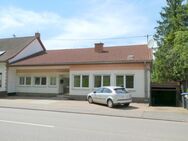 Haus mit 3 Wohnungen, Garage und großem Garten zu verkaufen in Merzig-Brotdorf - A21154 - Merzig