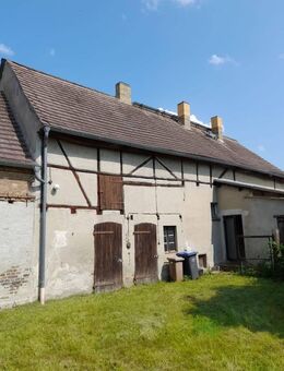 Stark sanierungsbedürftiges Haus auf 1.700 m² großen Grundstück im Zerbster / Ankuhn - Zerbst (Anhalt)