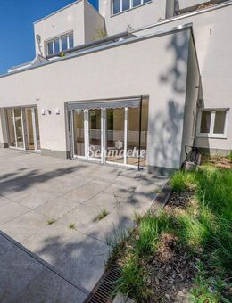 Traumhafte Ruhe und idyllischer Ausblick / Terrassenwohnung mit eigenem Rasenstück auf Hagen-Emst - Hagen (Stadt der FernUniversität)