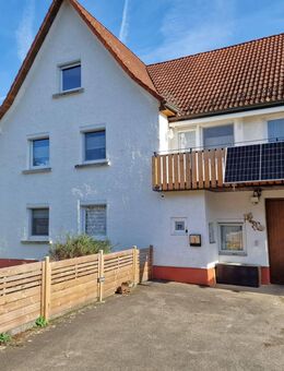 RESERVIERT - Einfamilienhaus mit großer Garage und Stellplätzen - Dörzbach
