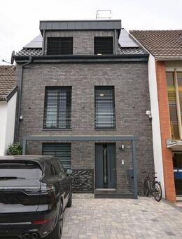 Moderne, luxeriöse 4-Zimmer-Maisonette-Wohnung für den gehobenen Anspruch! - Brühl (Nordrhein-Westfalen)