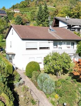 Ein Ort zum Leben, Genießen und Ankommen - Großzügiges Einfamilienhaus in idyllischer Hanglage - Illingen (Baden-Württemberg)