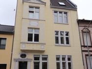 Schöne / Große Wohnung im Altbau mit großem Bad & Küche - Mönchengladbach
