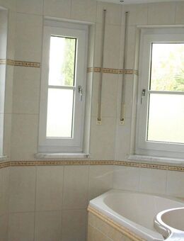 Schöne, sonnige sehr ruhige Gartenwohnung mit großem Garten - Olching