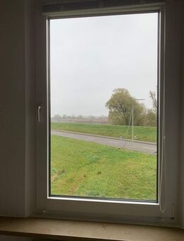 *** MOORWERDER MIT ELBBLICK ! * TOP 3,5 ZIMMER DACHSTUDIO * EBK * VOLLBAD * PKW STELLPLATZ ! *** MIT ELBBLICK - Hamburg