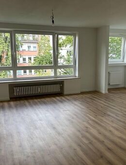 Kernsaniertes Apartment in direkter Nähe zum Chlodwigplatz! - Köln