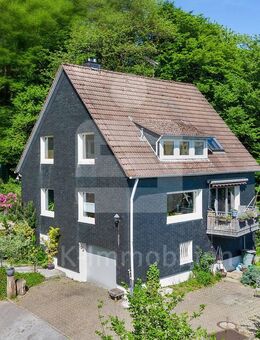 Einfamilienhaus mit Einlieger mit direktem Grünanschluss und Nähe zum Zentrum von Hückeswagen! - Hückeswagen (Schloss-Stadt)