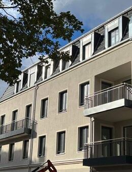 * Rarität - lichtdurchflutete und großzügig durchdachte 4 - Raumwohnung mit Einbauküche und Dachterrasse* - Dresden