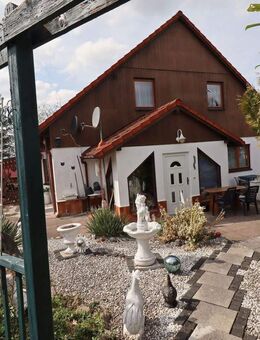 Wohnhaus mit schönem Garten in 91743 Unterschwaningen - Unterschwaningen