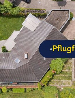 Bereit für frischen Wind: Großzügige Unternehmervilla im 70er-Stil mit Pool und Doppelgarage - Benningen (Neckar)