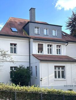 Genug vom Einerlei? Hier wartet Ihr Altbau-Juwel: 4 Zimmer, 2 Balkone, Garage & Schlossparkblick - Fulda