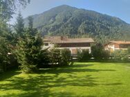 Wunderschöne 2 Zimmerwohnung mit direktem Blick zum Wallberg. Sauna und Schwimmbad im Haus! - Rottach-Egern