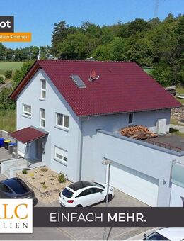 Wundervolles Einfamilienhaus mit großem Garten und toller Aussicht! - FALC Immobilien Heilbronn - Osterburken