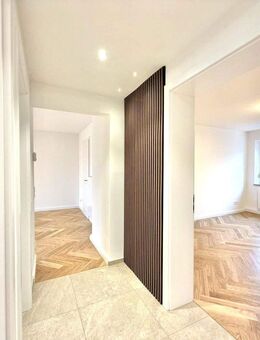 Erstbezug nach Sanierung: Stilvolle 2,5-Zi.-Wohnung im 2. OG in Augsburg-Lechhausen - Augsburg