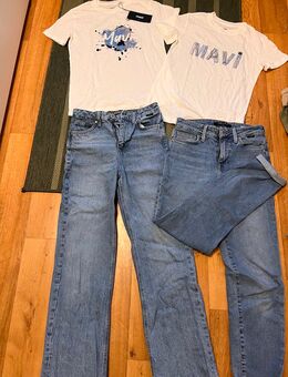 Mavi Shirts und Jeanshosen mega Kombi Hammer Damen Gr. xs - Bremen