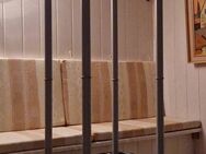 Repräsentativer Garderobenständer mit Carrara Marmor Fuß - Berlin Lichtenberg