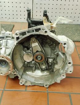 VW Polo IV  (Typ:9N3) Getriebe JCZ 0121616PI0100 - Pinneberg