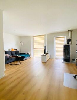 Modern und solide vermietet - Zwei Zimmer mit Balkon - Berlin