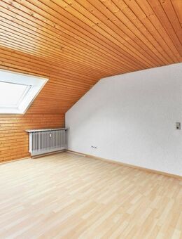 Gemütliche 2-Zimmer-Dachgeschoßwohnung in 79211 Denzlingen - Denzlingen