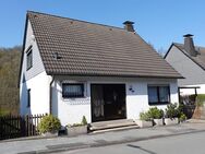 FREISTEHEND UND BESTENS GEPFLEGT - MIT SCHÖNEM GARTEN IN WALDRANDLAGE - Wuppertal
