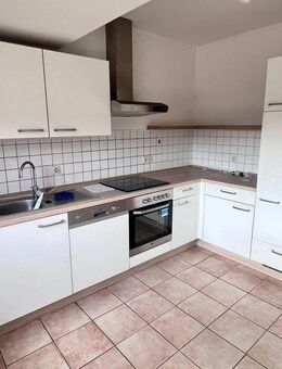In Eggermühlen: Renovierte und familienfreundliche Wohnung mit Einbauküche zu vermieten! - Eggermühlen