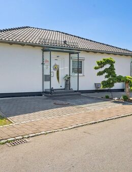 Zeitgemäßes Zuhause mit nachhaltiger Technik - elegantes Einfamilienhaus in Mietingen - Mietingen