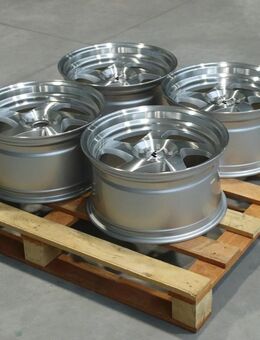 Japan Racing JR15 17x9 ET25 Felgenset SET-JR#471 - Neuhaus (Inn)