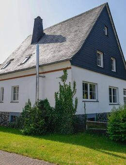 Raumwunder mit 7 Schlafzimmern, 2 Wohnräumen und einer große Scheune - Winterberg