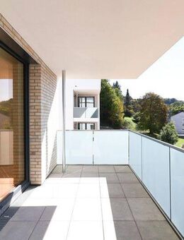 Elegante 3-Zimmer-Etagenwohnung mit lichtdurchflutetem Wohnambiente & Balkon in ruhiger Lage - Schwäbisch Gmünd
