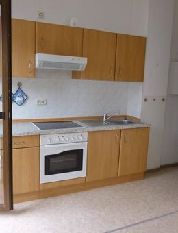 Große 2-Raum-Wohnung mit Balkon und Einbauküche - Greiz