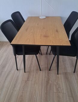 Esstisch mit 4 Stühlen - Ansbach Zentrum