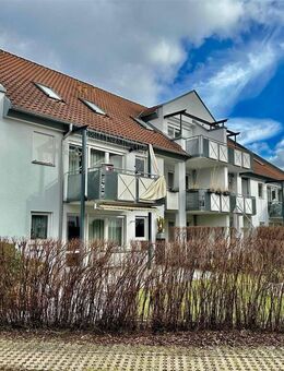 Eigennutzung oder Kapitalanleger mit WG-Potenzial? Großräumige Wohnung mit Einzelgarage! - Unterensingen
