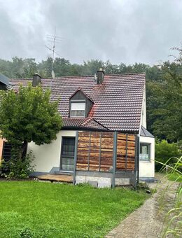 Wunderschöne Doppelhaushälfte mit großem Grundstück in Veitsaurach - Windsbach