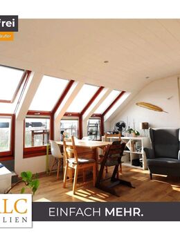 Attraktive moderne Wohnung im Dachgeschoss mit überragender Aussicht - Filderstadt