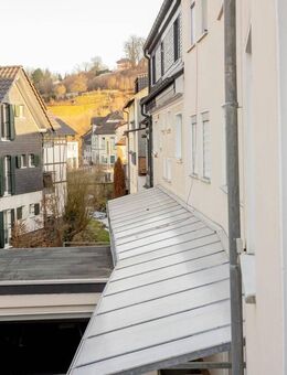 Charmante 3-Zimmer-Wohnung mit Balkon im Herzen der Stadt - Morsbach