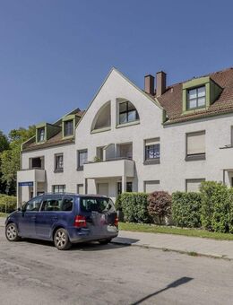 Sehr gut geschnittene 3-Zimmer-Wohnung mit Loggia und Renovierungspotential - München