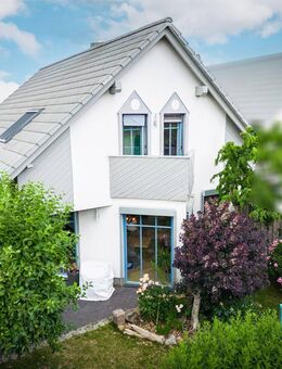 Familiendomizil in Glindenberg! Großzügige Doppelhaushälfte mit besonderem Wohngefühl - Wolmirstedt