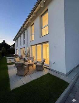 Neubau-Reiheneckhaus in Sindelfingen - Modern wohnen mitten in der Stadt - Sindelfingen