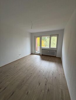 Helle 3-Zimmer-Wohnung in Leer Leerort mit Balkon - Leer (Ostfriesland)
