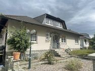 Einfamilienhaus im Bungalowstil mit großem Garten und Terrasse - Florstadt