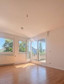 WUNDERSCHÖNER AUSBLICK! HELLE 2-ZIMMER WOHNUNG! PROVISIONSFREI! - Berlin