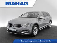 VW Passat Alltrack, 2.0 TDI NaviPro, Jahr 2022 - München